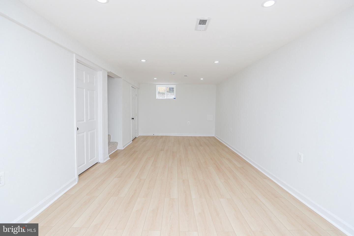 3661 Clifmar Rd Property Photo 23