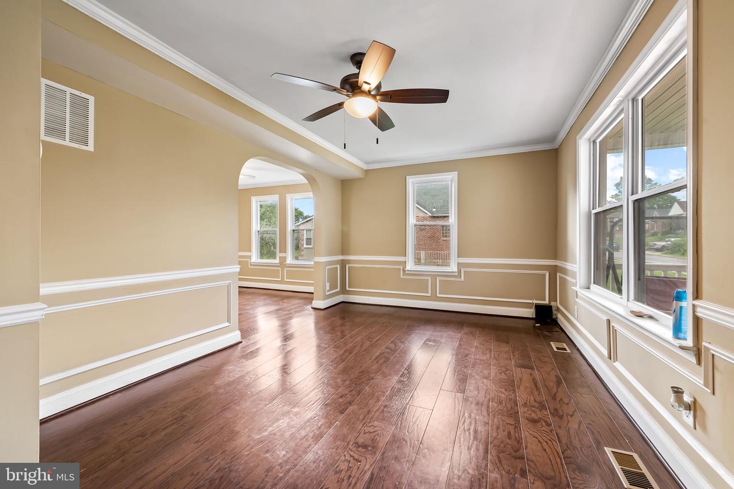 29 Henry Ave Property Photo 5
