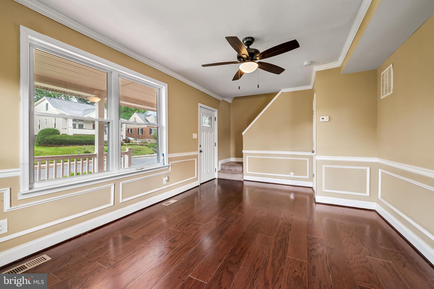 29 Henry Ave Property Photo 6