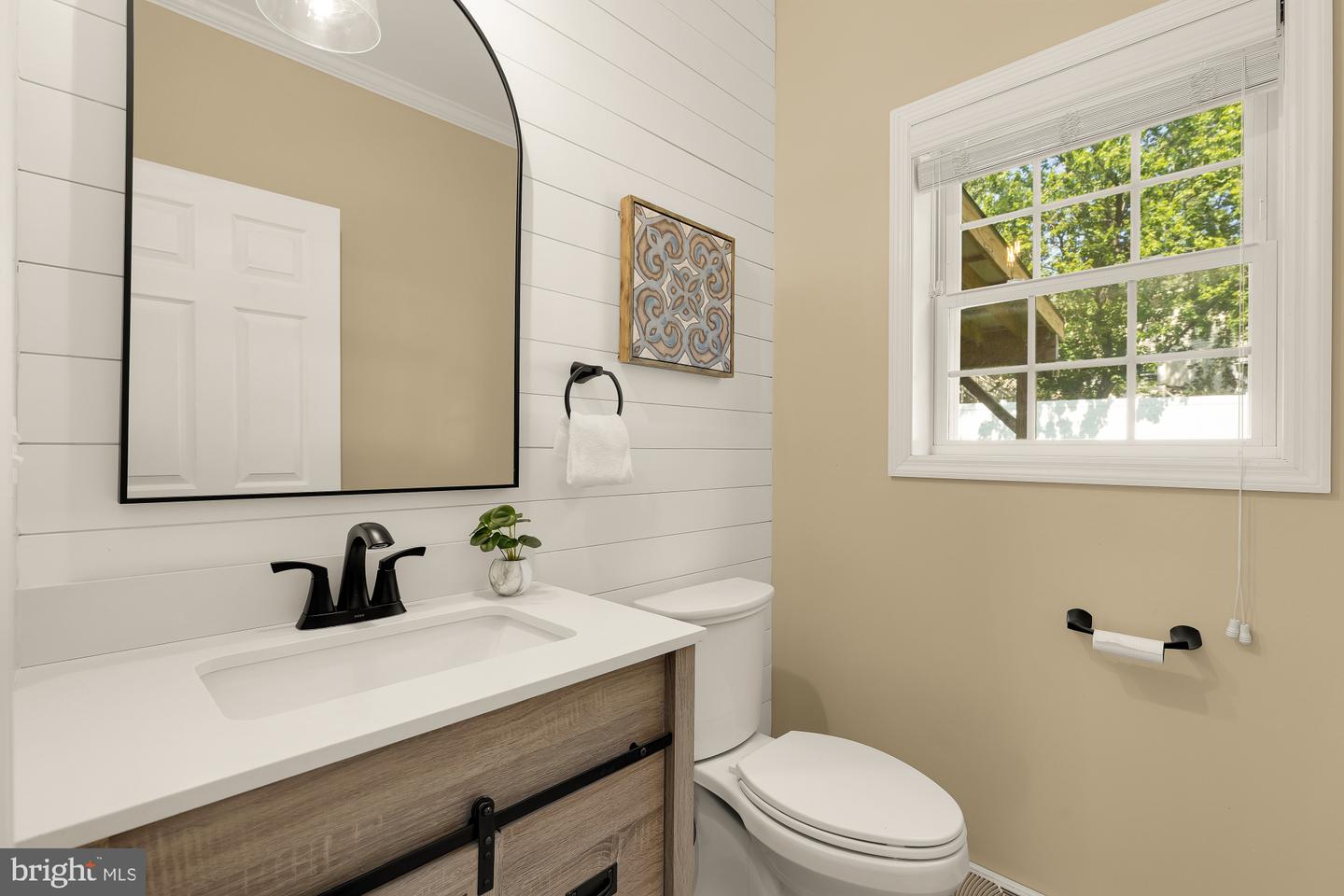 1831 Clarke Blvd Property Photo 16