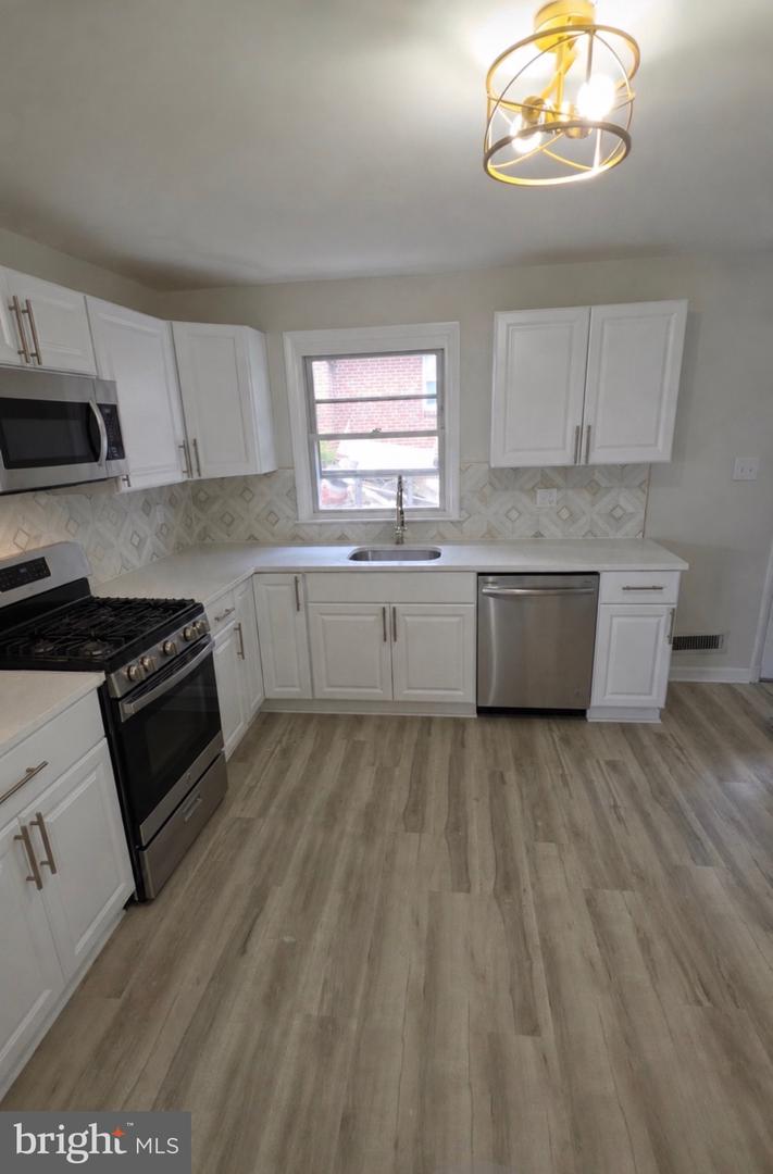 1225 Berkwood Rd Property Photo 12