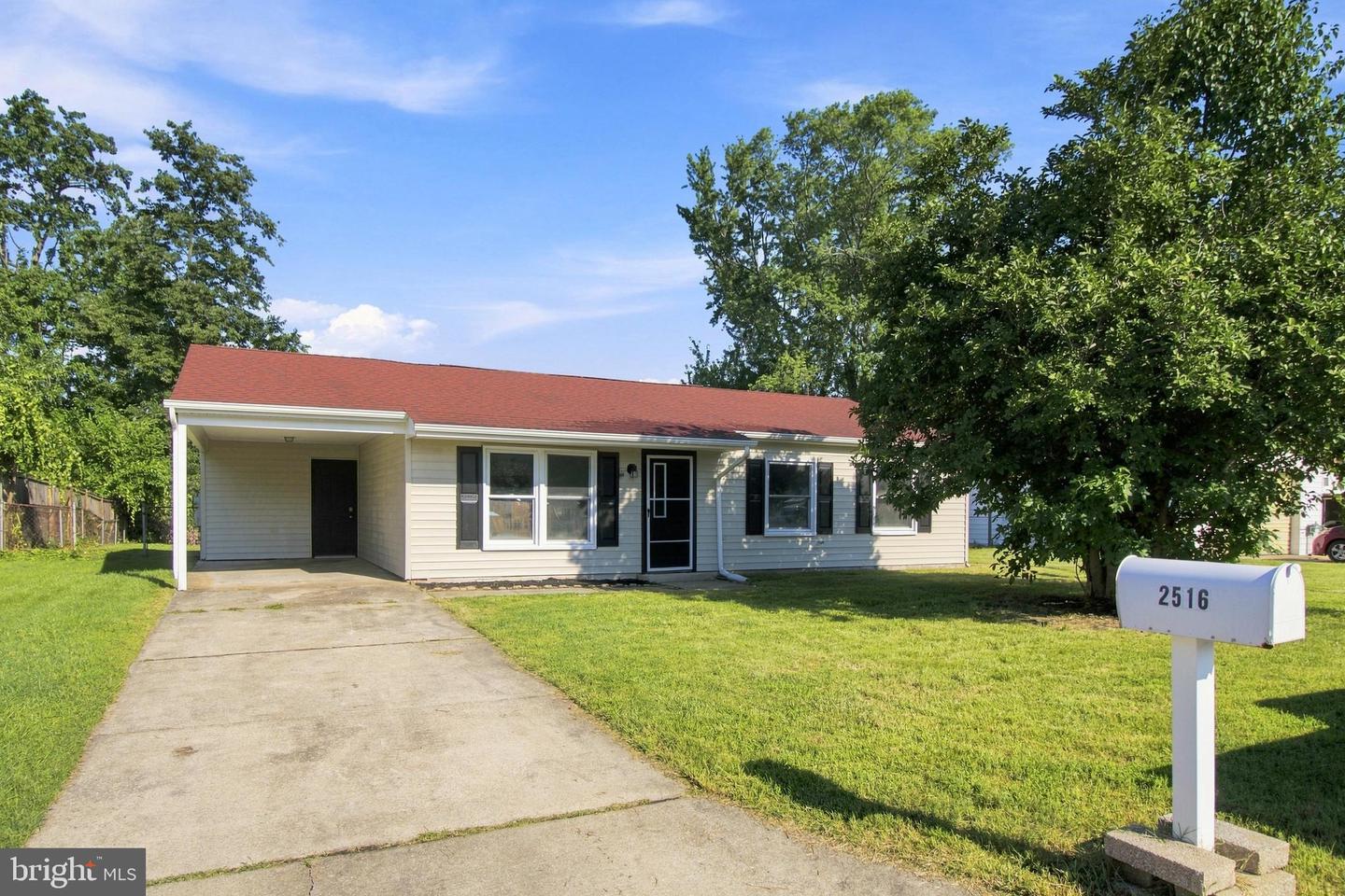 2516 Maple Rd Property Photo 1