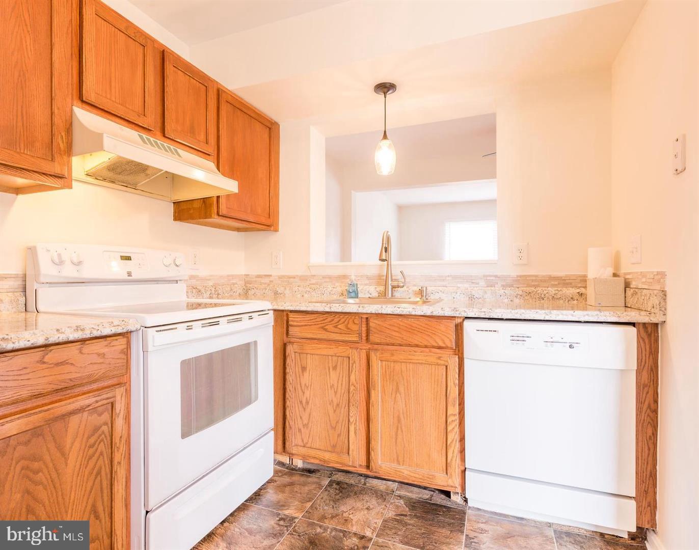 12120 Sugar Mill Cir Property Photo 8
