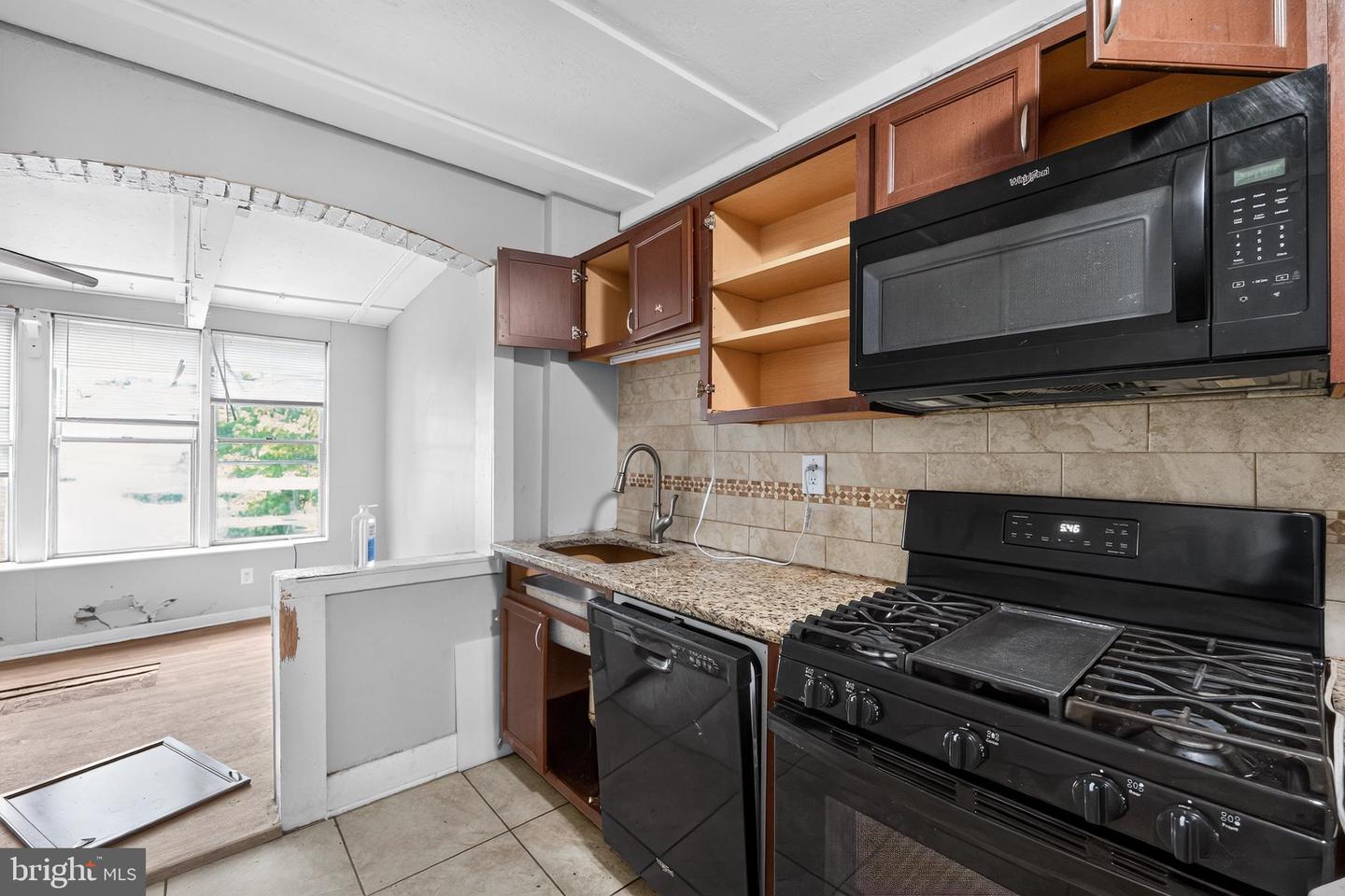 2964 Cornwall Rd Property Photo 10