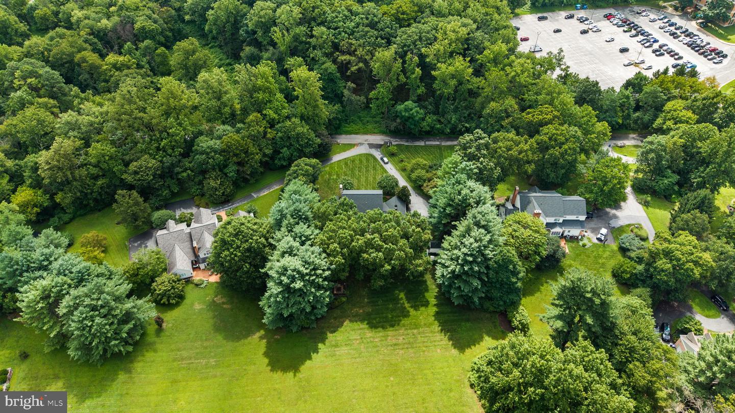 518 Greenwood Rd Property Photo 3