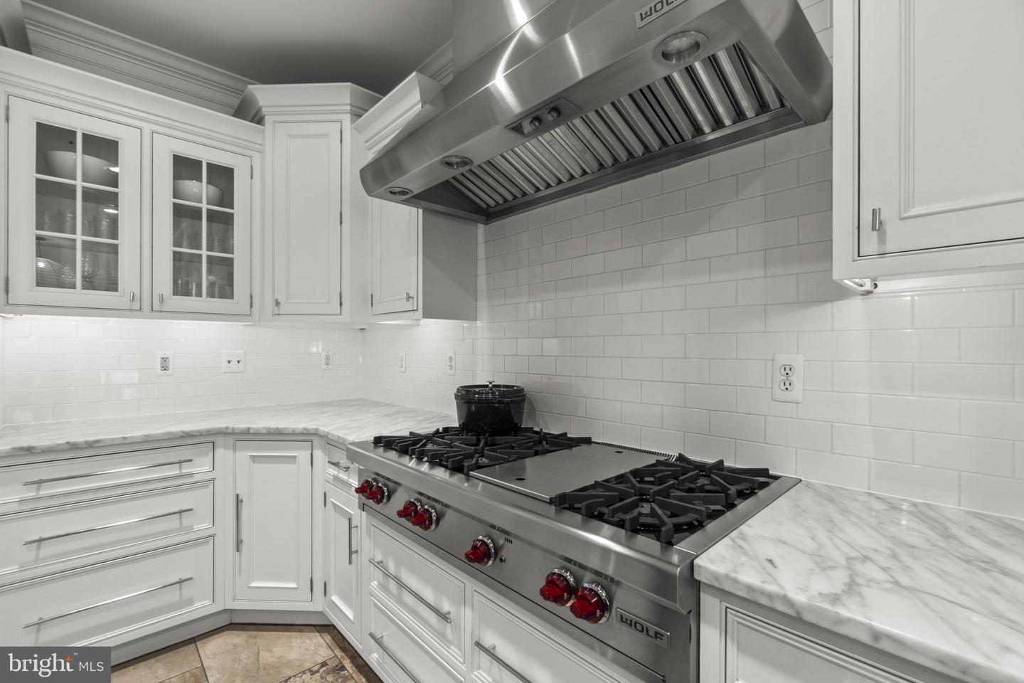 518 Greenwood Rd Property Photo 11