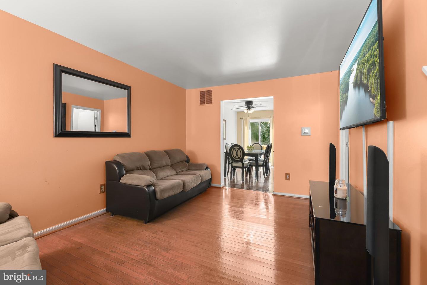 605 Glynock Pl Property Photo 5