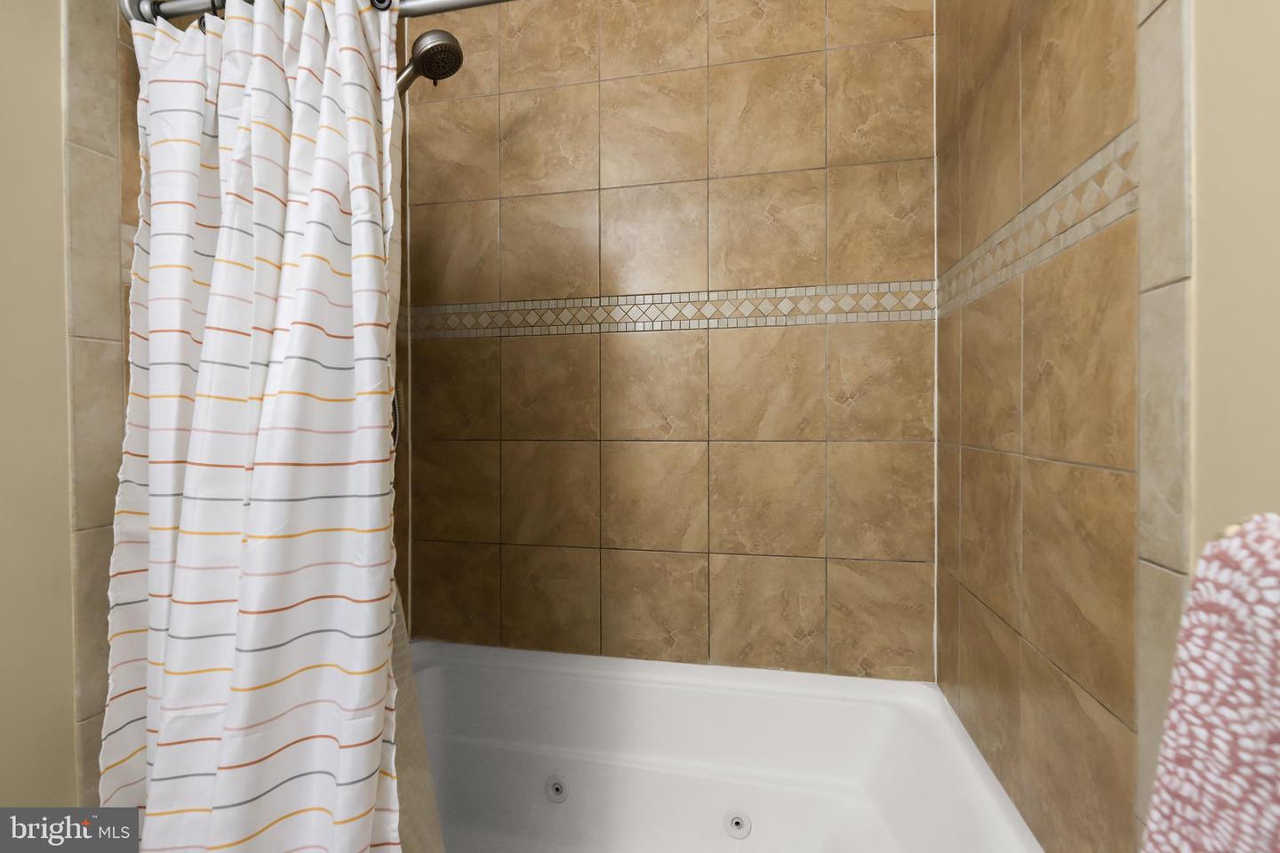605 Glynock Pl Property Photo 16