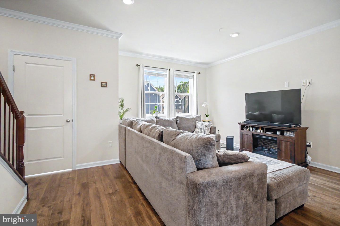 4912 Arcola Rd Property Photo 18
