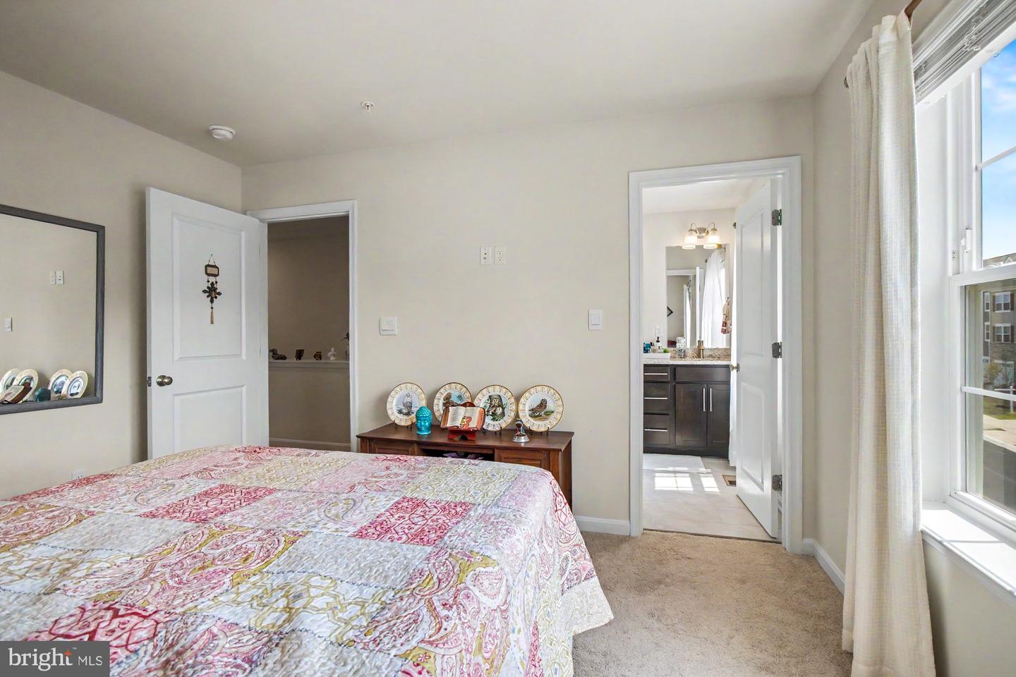 4912 Arcola Rd Property Photo 24