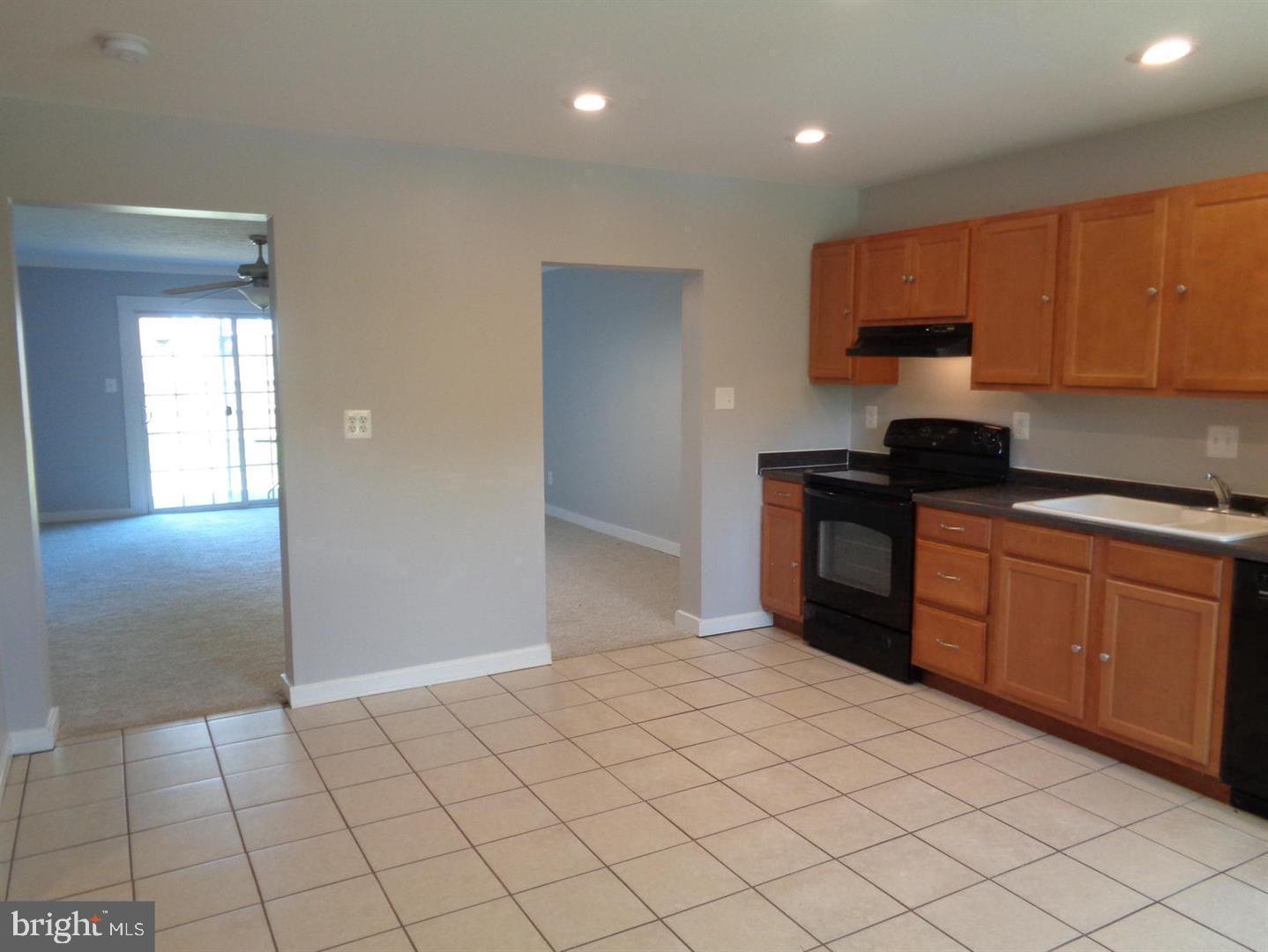612 Kittendale Cir Property Photo 4