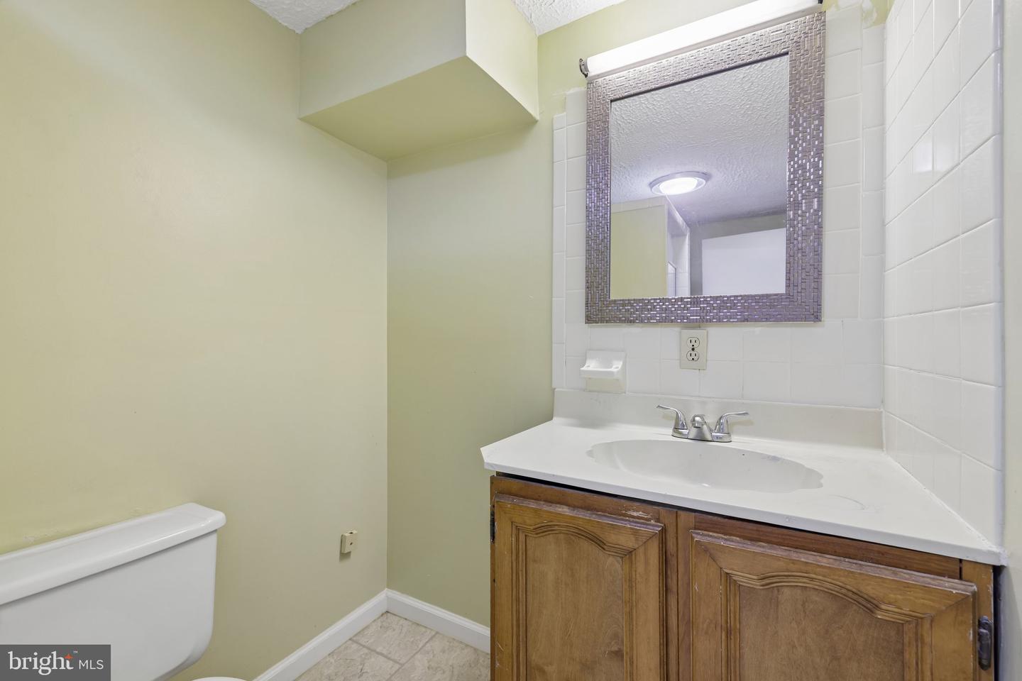 6 Edge Springs Ct Property Photo 13