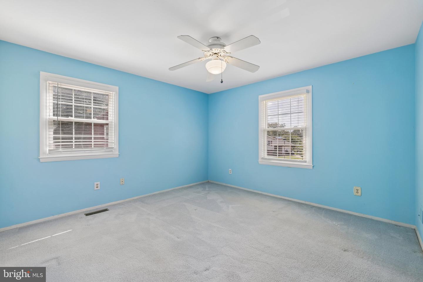 6 Edge Springs Ct Property Photo 16