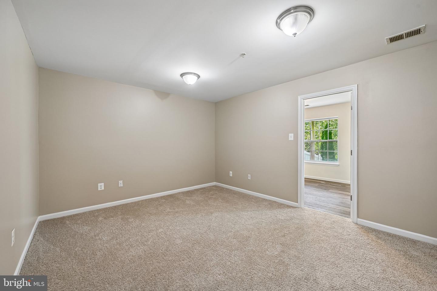 8518 Stansbury Lake Dr Property Photo 8
