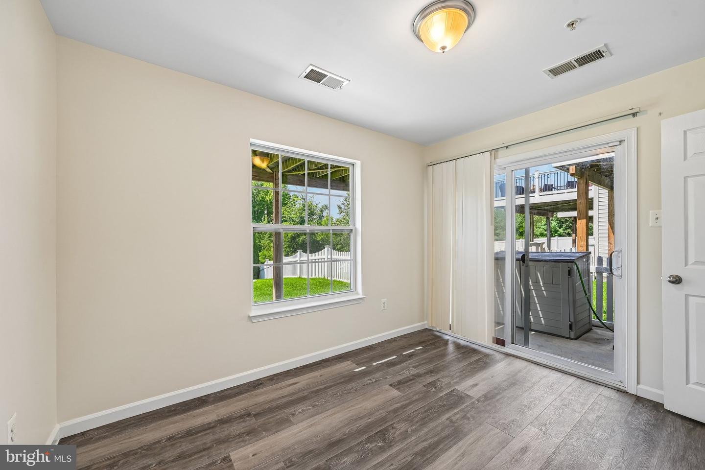 8518 Stansbury Lake Dr Property Photo 12