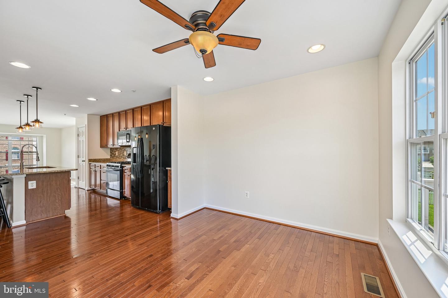 8518 Stansbury Lake Dr Property Photo 23