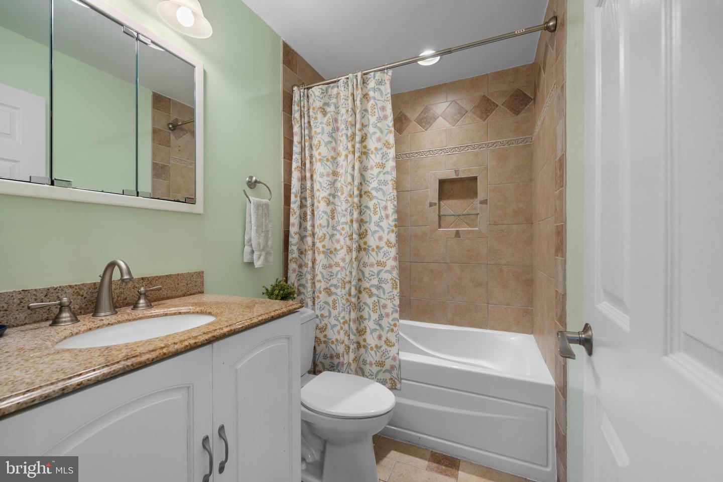 3314 Upton Property Photo 18