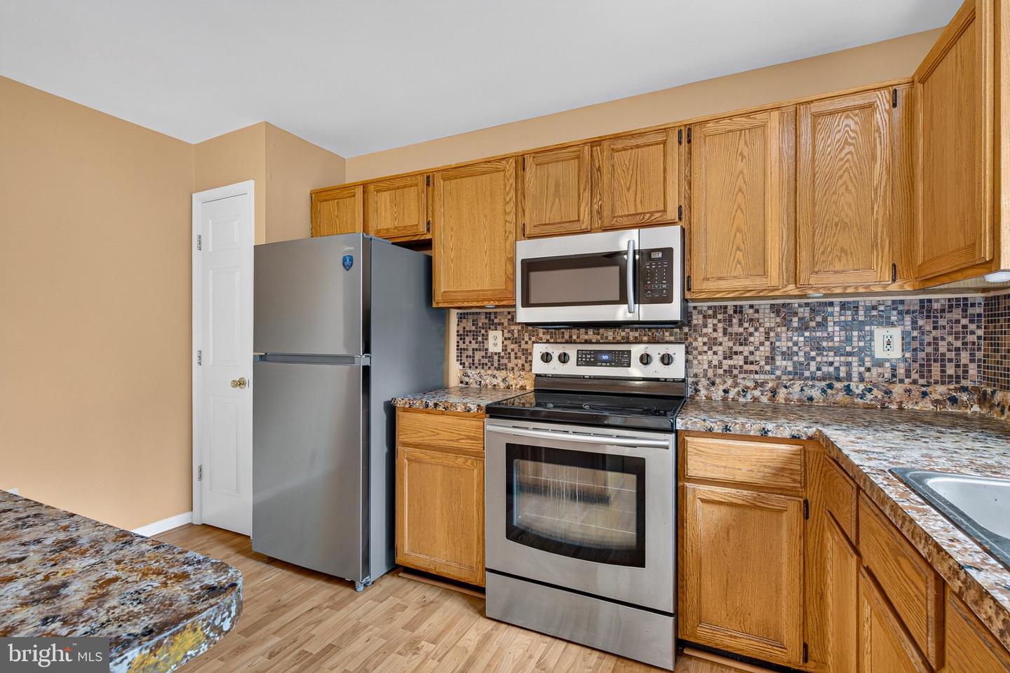 1119 Silentglade Rd Property Photo 12