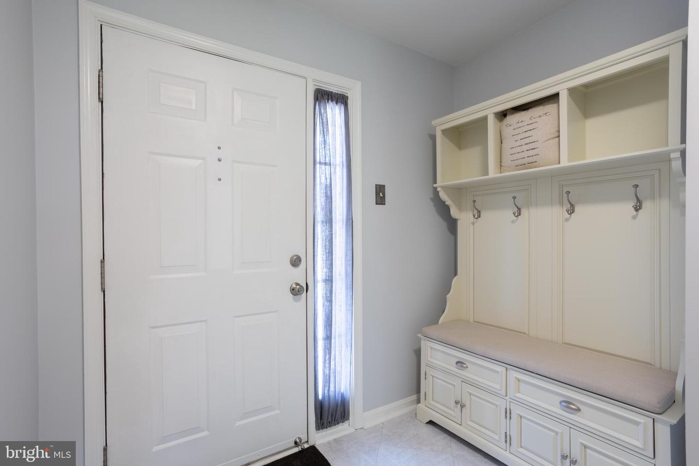 12 Ruddington Ct Property Photo 3