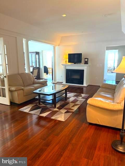 7401 Travertine Dr #302 Property Photo 5
