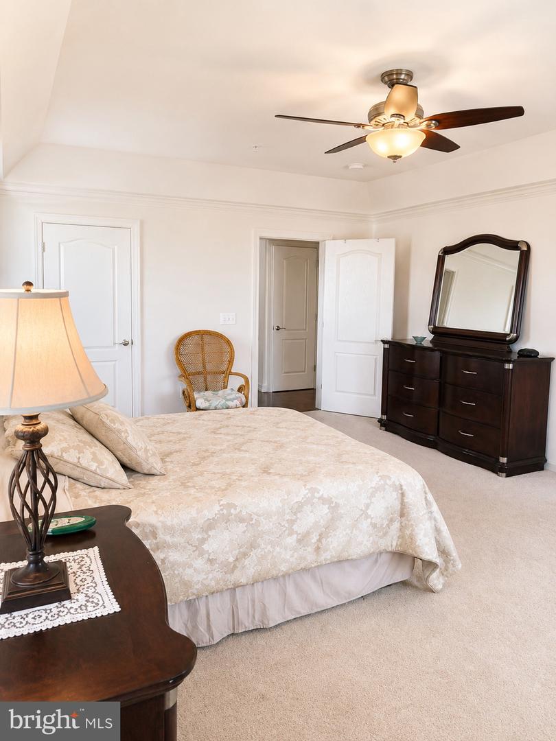 7401 Travertine Dr #302 Property Photo 19