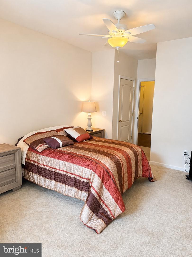 7401 Travertine Dr #302 Property Photo 25