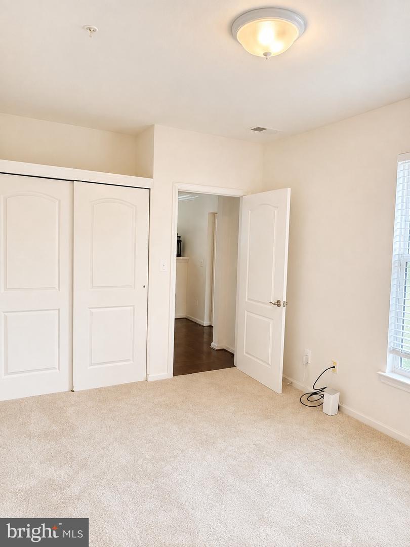 7401 Travertine Dr #302 Property Photo 29