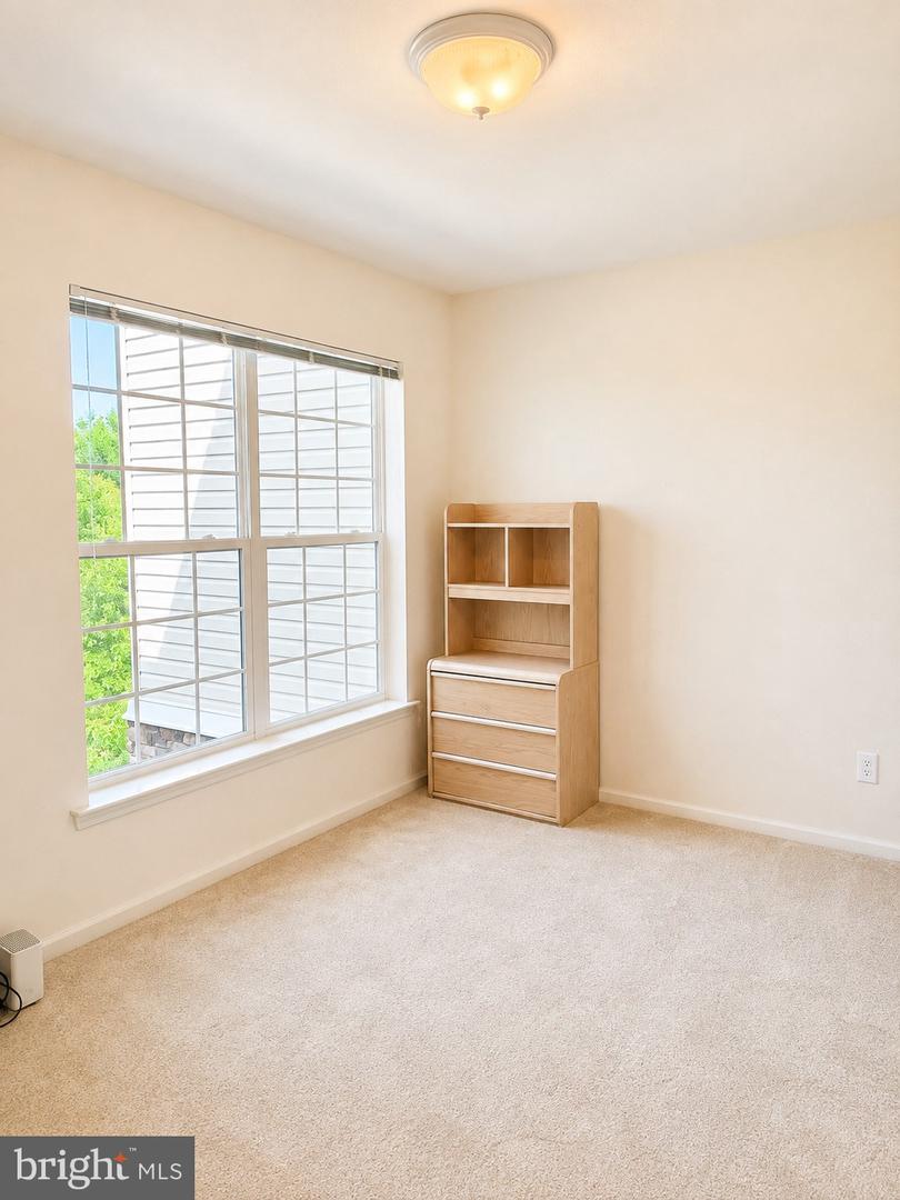 7401 Travertine Dr #302 Property Photo 30
