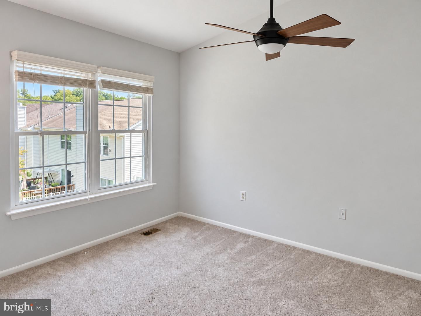 3010 N Branch Ln Property Photo 14