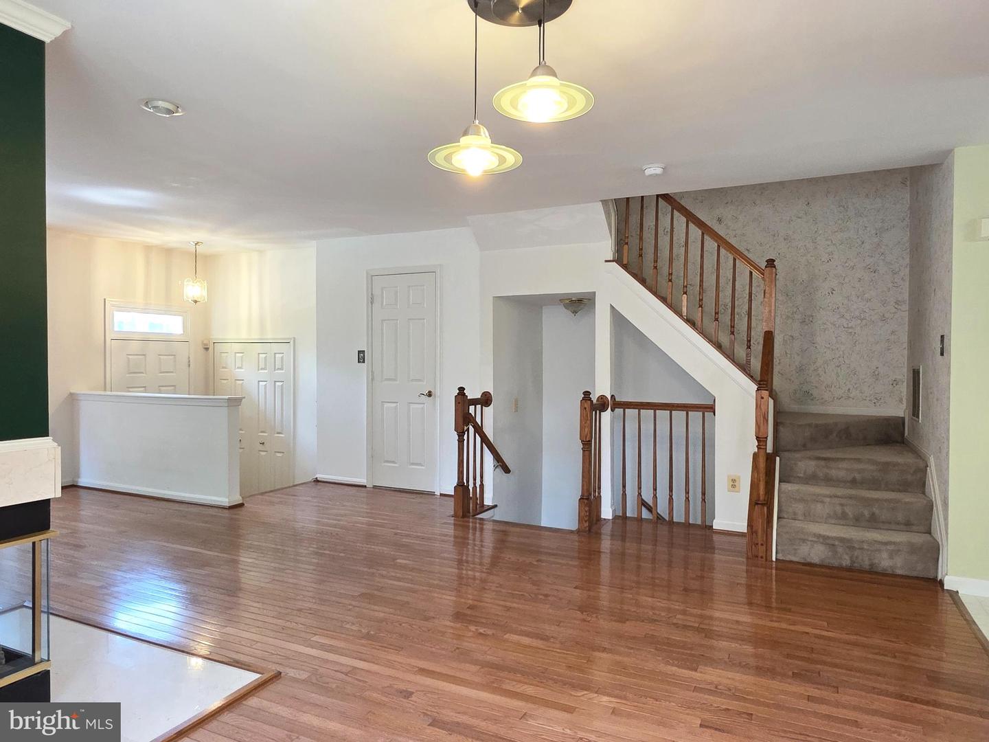 937 Walnut Wood Rd Property Photo 10