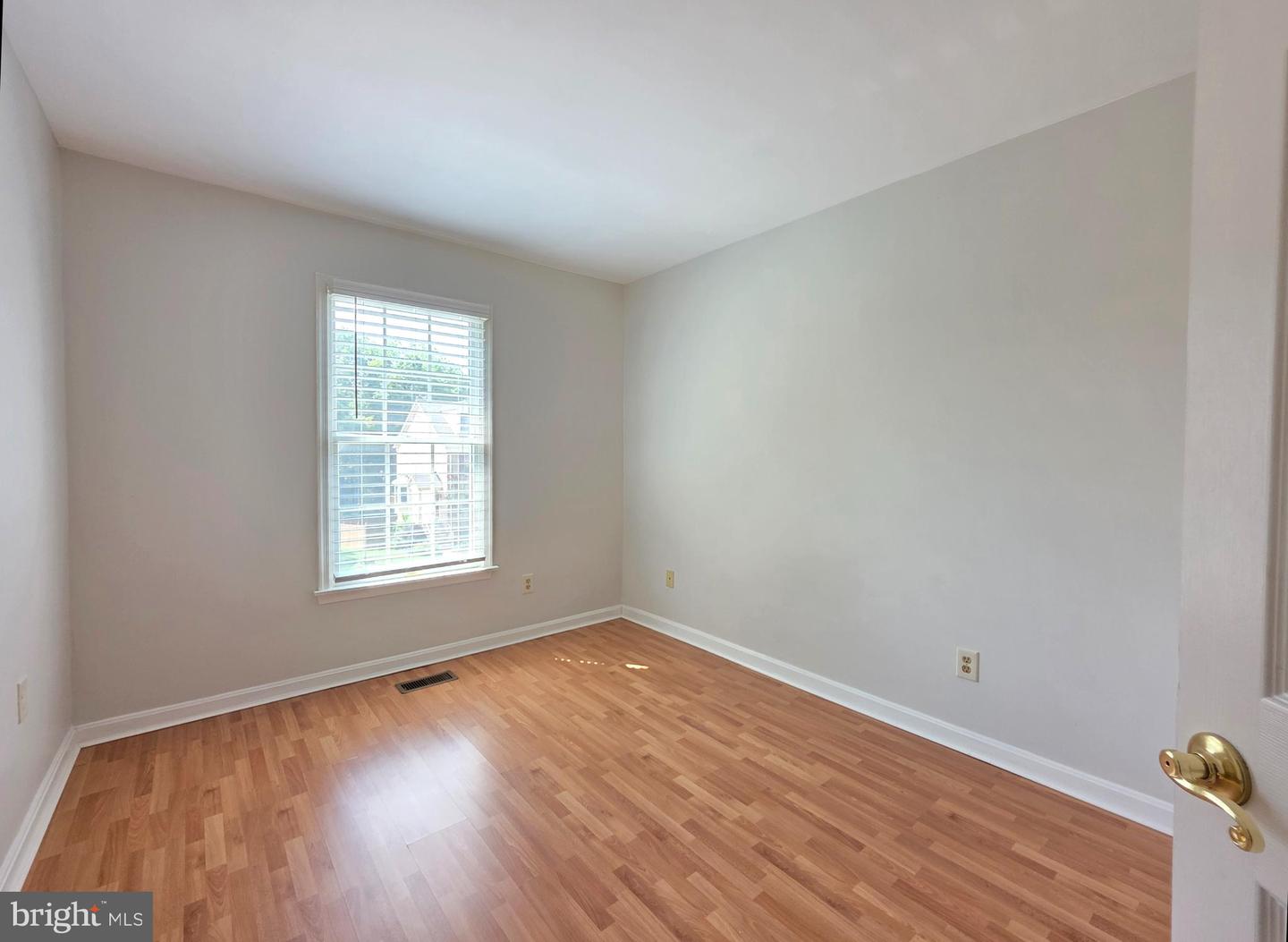 937 Walnut Wood Rd Property Photo 23