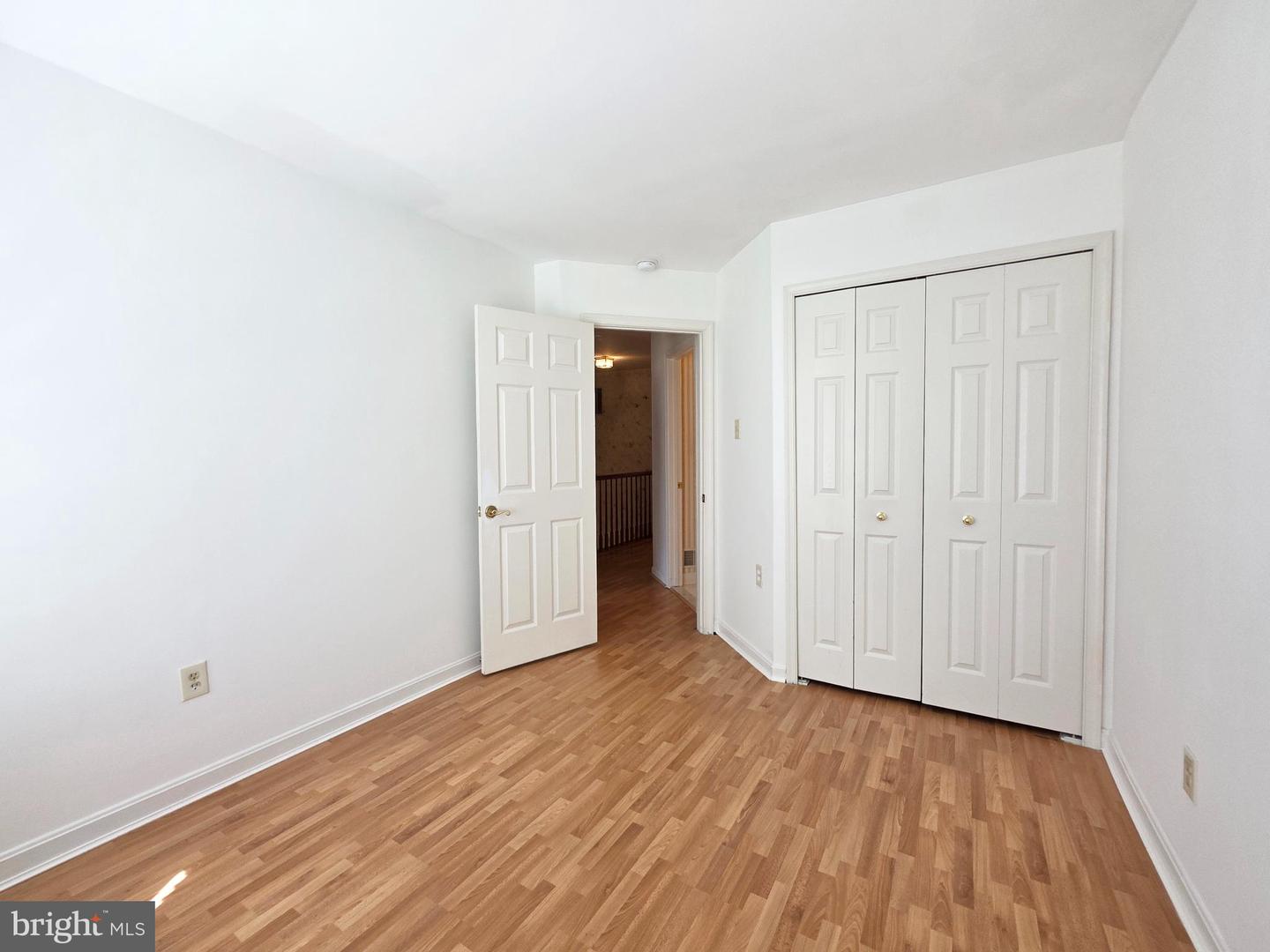 937 Walnut Wood Rd Property Photo 24