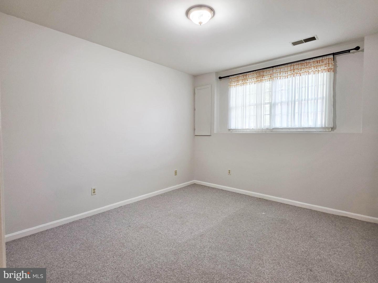 937 Walnut Wood Rd Property Photo 30