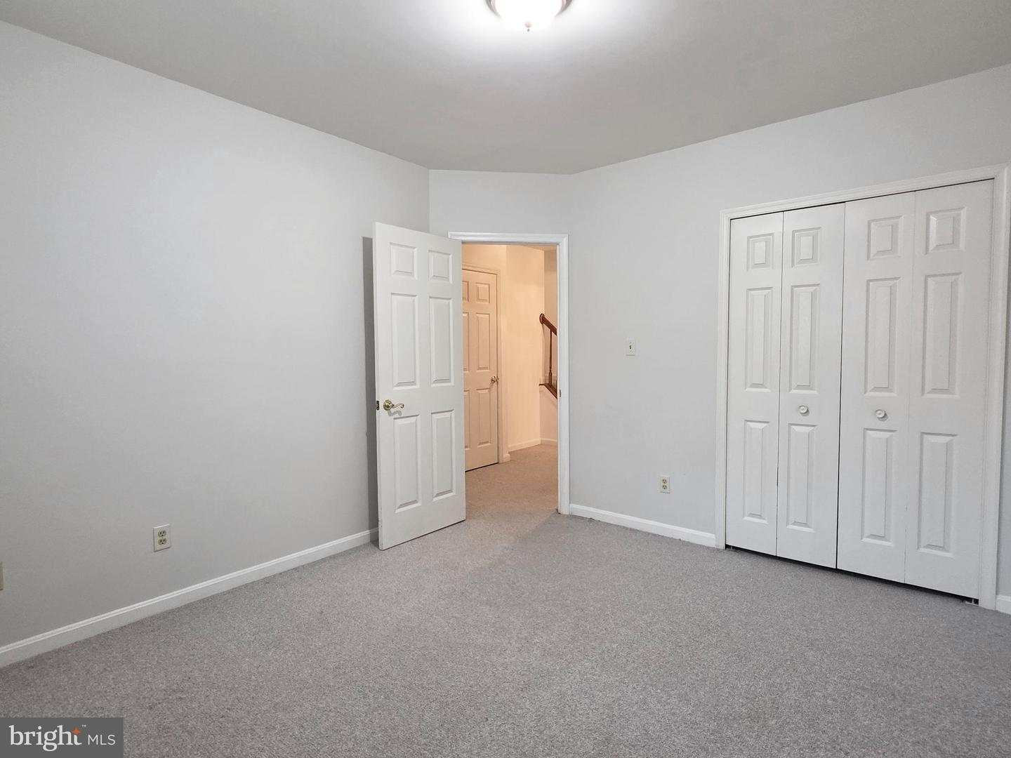 937 Walnut Wood Rd Property Photo 31
