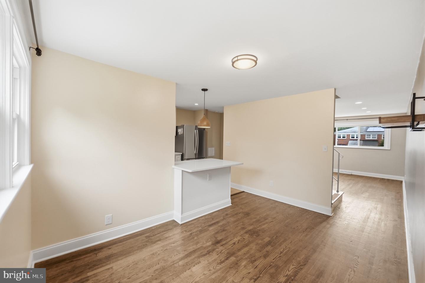 5402 Highridge St Property Photo 10