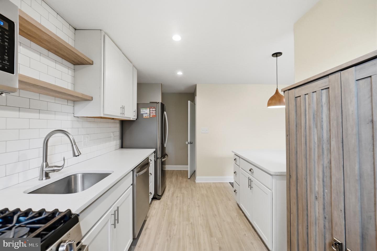 5402 Highridge St Property Photo 13