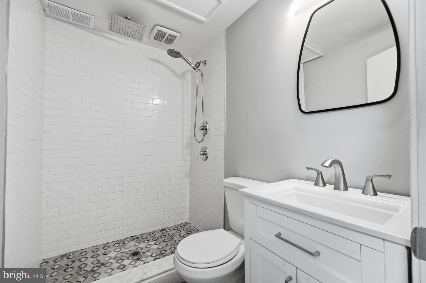 5402 Highridge St Property Photo 28