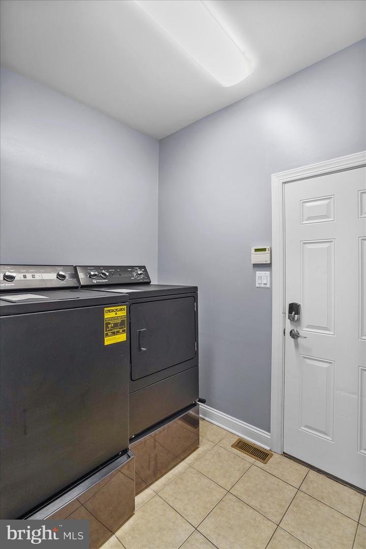 6815 Newstead Ln Property Photo 63