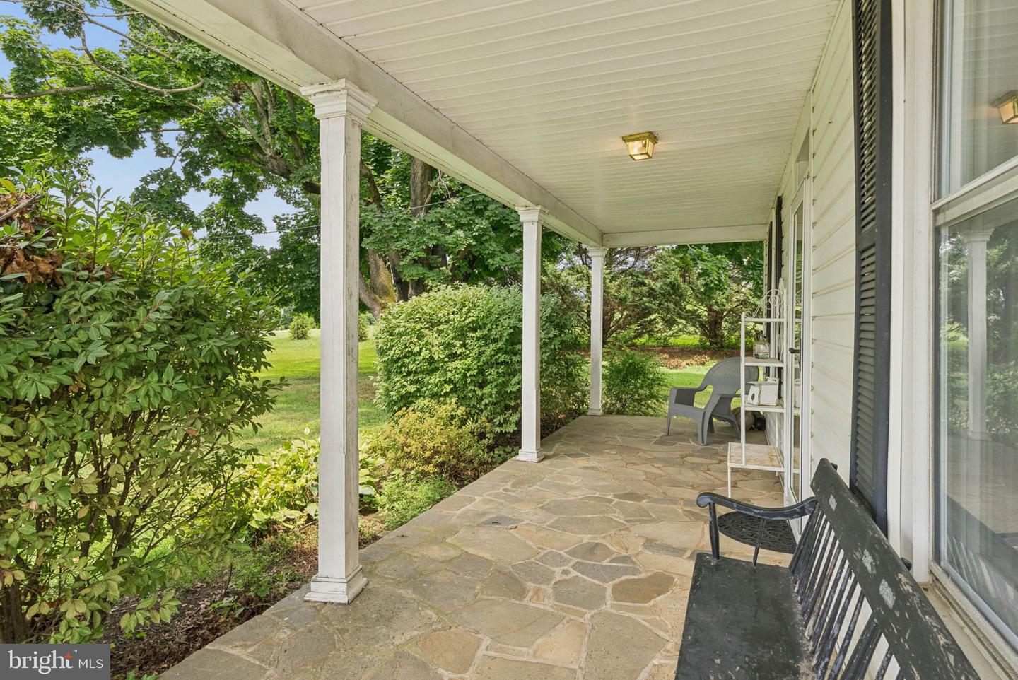 21101 York Rd Property Photo 10