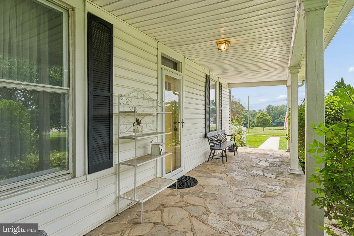 21101 York Rd Property Photo 11