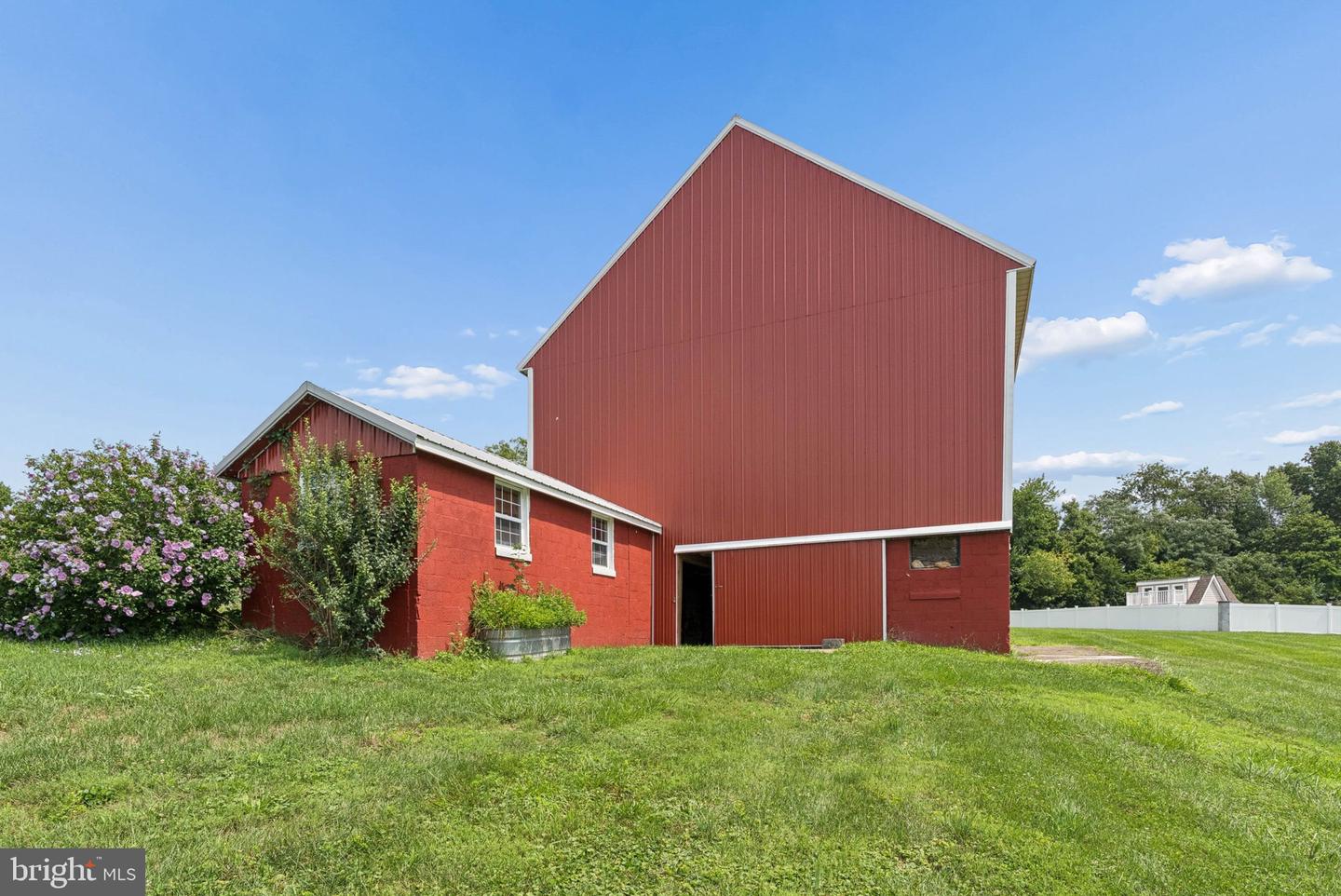 21101 York Rd Property Photo 43