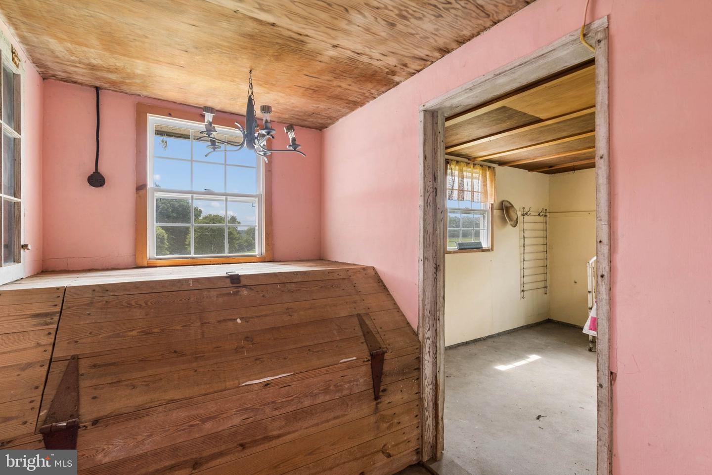21101 York Rd Property Photo 54
