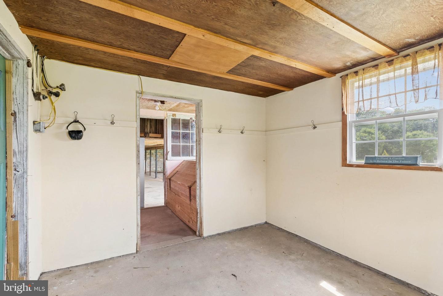 21101 York Rd Property Photo 56