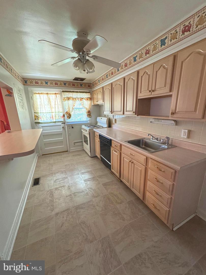 1525 Clairidge Rd Property Photo 10