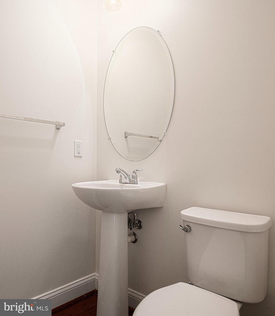 15 Willow Ave Property Photo 10