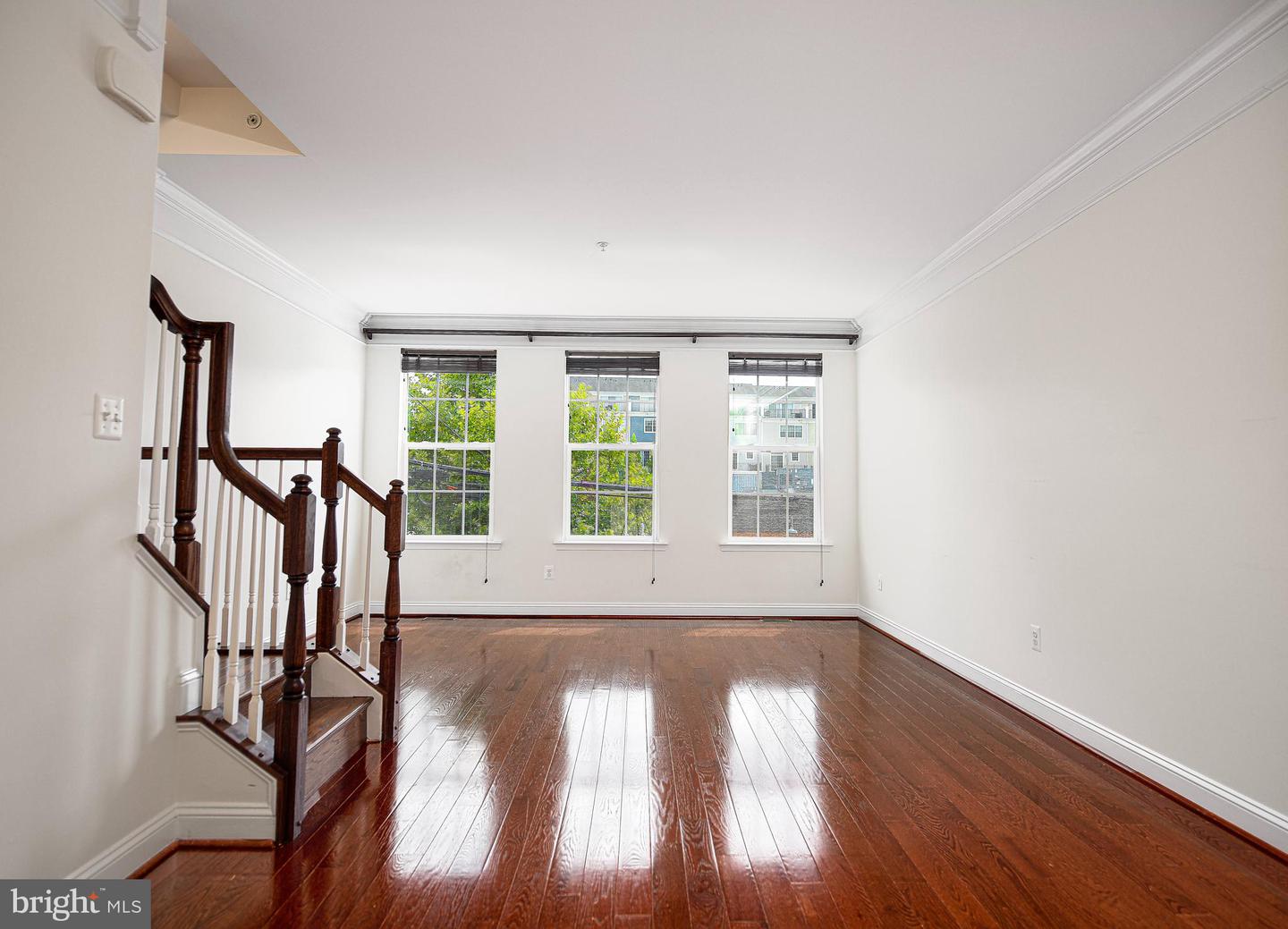 15 Willow Ave Property Photo 12