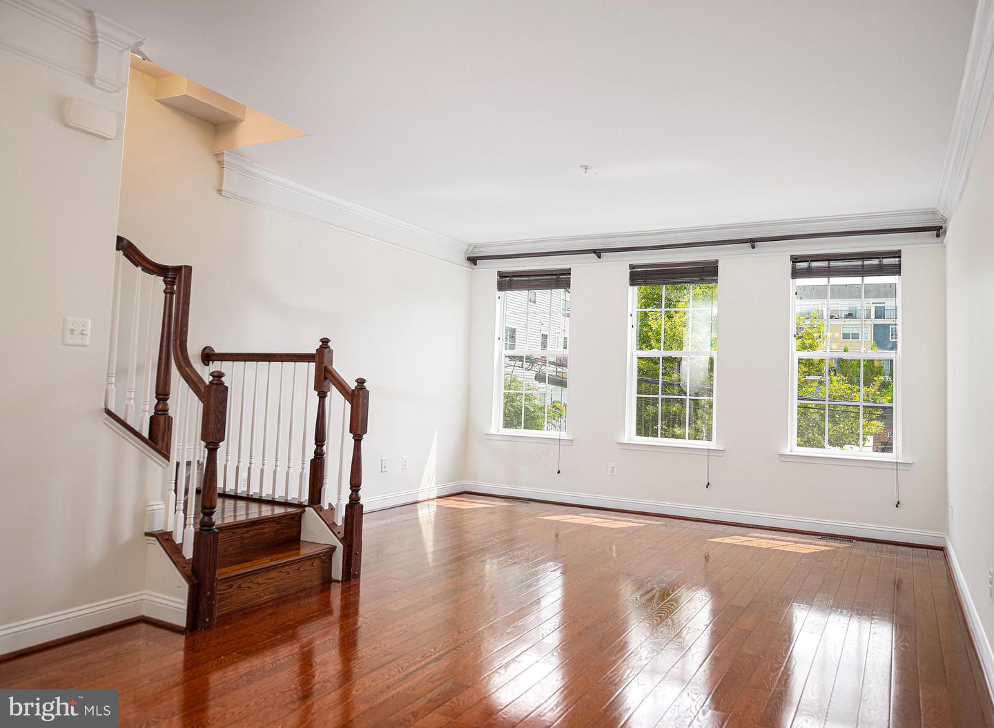 15 Willow Ave Property Photo 24