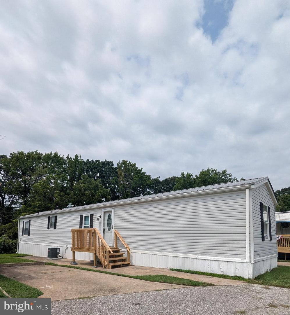 490 Mirabile Property Photo 1