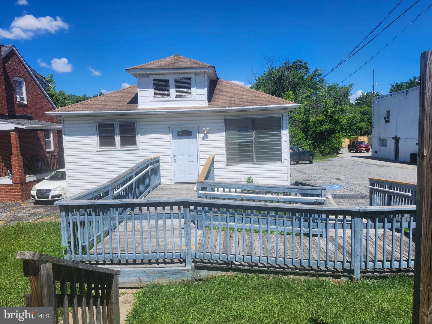8048 PHILADELPHIA RD Property Photo 1