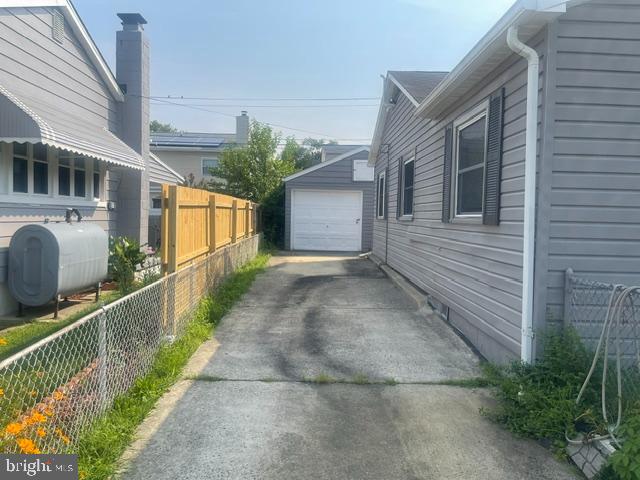 1202 Fuselage Ave Property Photo 14